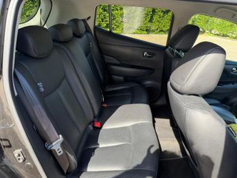 Nissan LEAF 30kWh Tekna Hatchback 5dr Electric Auto (109 bhp)