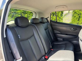 Nissan LEAF 30kWh Tekna Hatchback 5dr Electric Auto (109 bhp)