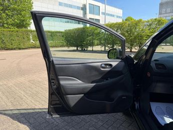 Nissan LEAF 30kWh Tekna Hatchback 5dr Electric Auto (109 bhp)