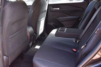 Nissan Qashqai 1.3 DIG-T MHEV Acenta Premium XTRON Euro 6 (s/s) 5dr