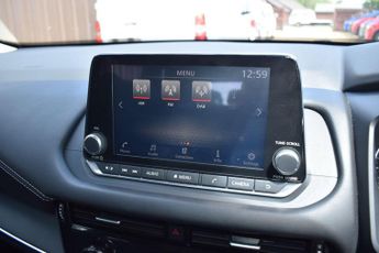 Nissan Qashqai 1.3 DIG-T MHEV Acenta Premium XTRON Euro 6 (s/s) 5dr