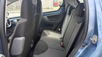 Toyota Aygo 1.0 VVT-i Blue Hatchback 5dr Petrol MultiMode Euro 4 (67 bhp)