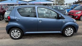 Toyota Aygo 1.0 VVT-i Blue Hatchback 5dr Petrol MultiMode Euro 4 (67 bhp)