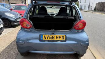 Toyota Aygo 1.0 VVT-i Blue Hatchback 5dr Petrol MultiMode Euro 4 (67 bhp)