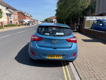 Hyundai i30 1.6 CRDi Active Hatchback 5dr Diesel Auto Euro 5 (110 ps)