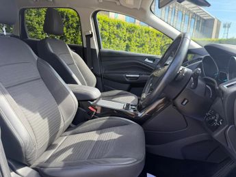 Ford Kuga 1.5T EcoBoost Titanium SUV 5dr Petrol Auto AWD Euro 6 (s/s) (182