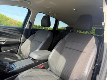 Ford Kuga 1.5T EcoBoost Titanium SUV 5dr Petrol Auto AWD Euro 6 (s/s) (182