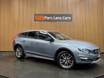 Volvo V60 2.4 D4 Lux Nav Estate 5dr Diesel Auto AWD - 9 VOLVO SERVICES -