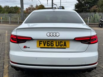 Audi S4 3.0 TFSI V6 Saloon 4dr Petrol Tiptronic quattro Euro 6 (s/s) (35