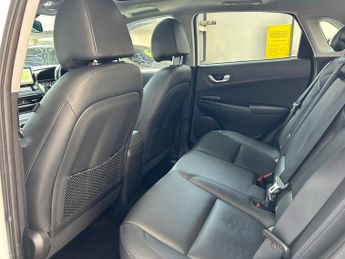 Hyundai Kona 64kWh Ultimate SUV Electric Auto (10.5kW Charger) (204 ps) 5dr