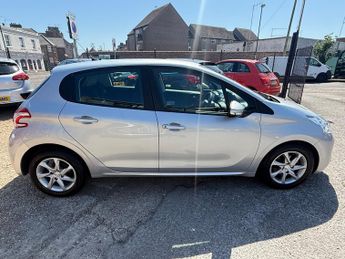 Peugeot 208 1.2 VTi PureTech Active Hatchback 5dr Petrol Manual Euro 5 (82 p