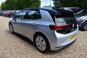 Volkswagen ID.3 Pro 58kWh Life Auto 5dr