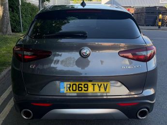 Alfa Romeo Stelvio 2.0T Speciale Auto Q4 AWD Euro 6 (s/s) 5dr