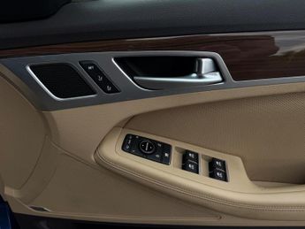 Hyundai Genesis 3.8 GDi V6 Auto Euro 5 4dr