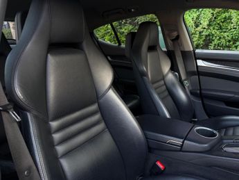 Porsche Panamera 4.8 V8 4S PDK 4WD Euro 5 (s/s) 5dr