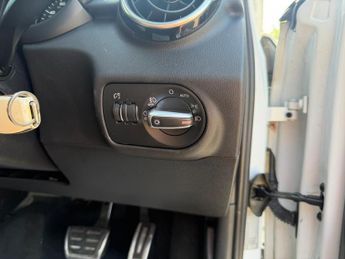 Audi A1 1.4 TFSI S line Hatchback 3dr Petrol S Tronic Euro 6 (s/s) (125 