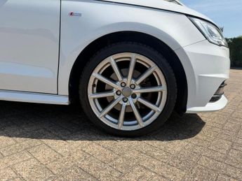 Audi A1 1.4 TFSI S line Hatchback 3dr Petrol S Tronic Euro 6 (s/s) (125 