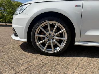 Audi A1 1.4 TFSI S line Hatchback 3dr Petrol S Tronic Euro 6 (s/s) (125 