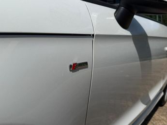 Audi A1 1.4 TFSI S line Hatchback 3dr Petrol S Tronic Euro 6 (s/s) (125 
