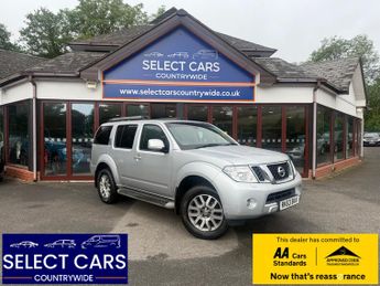Nissan Pathfinder 2.5 dCi Tekna SUV 5dr Diesel Auto 4WD Euro 5 (190 ps)