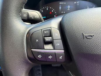 Ford Kuga 1.5 EcoBlue Zetec SUV 5dr Diesel Auto Euro 6 (s/s) (120 ps)