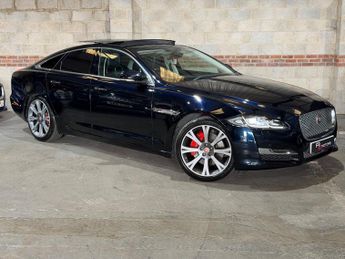 Jaguar XJ 3.0d V6 Premium Luxury Saloon 4dr Diesel Auto Euro 6 (s/s) (300 