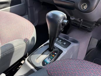 Hyundai Amica 1.1 CDX Hatchback 5dr Petrol Automatic (145 g/km, 62 bhp)