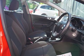 Ford Fiesta 1.0T EcoBoost Zetec Hatchback 5dr Petrol Manual Euro 5 (s/s) (10
