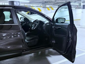 Nissan Qashqai 1.2 DIG-T N-Connecta SUV 5dr Petrol XTRON 2WD Euro 6 (s/s) (115 