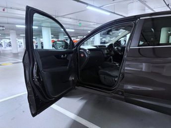 Nissan Qashqai 1.2 DIG-T N-Connecta SUV 5dr Petrol XTRON 2WD Euro 6 (s/s) (115 
