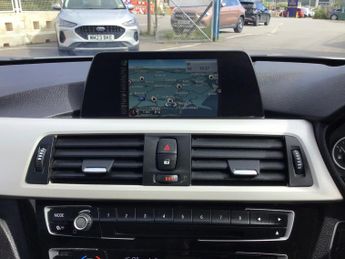 BMW 3 Series 2.0 318d SE Touring 5dr Diesel Auto Euro 6 (s/s) (150 ps)