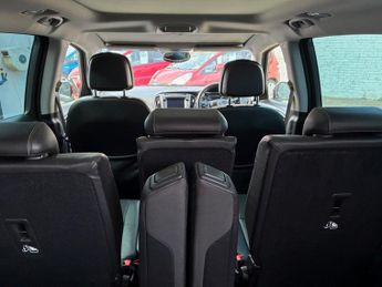 Vauxhall Zafira Tourer 1.4i Turbo Elite Nav MPV 5dr Petrol Auto Euro 6 (140 ps)