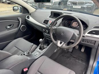 Renault Megane 1.6 16V Dynamique TomTom Coupe 3dr Petrol Manual Euro 5 (110 ps)