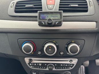 Renault Megane 1.6 16V Dynamique TomTom Coupe 3dr Petrol Manual Euro 5 (110 ps)