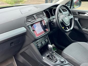 Volkswagen Tiguan 1.4 TSI SE Navigation SUV 5dr Petrol DSG 4Motion Euro 6 (s/s) (1