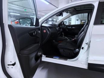 Nissan Qashqai 1.2 DIG-T Tekna SUV 5dr Petrol XTRON 2WD Euro 6 (s/s) (115 ps)