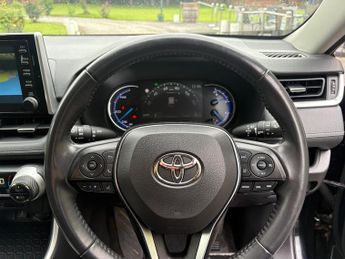 Toyota RAV4 2.5 VVT-h GPF Design SUV 5dr Petrol Hybrid CVT 4WD Euro 6 (s/s) 