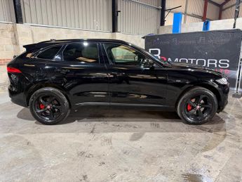 Jaguar F-Pace 2.0 D180 R-Sport SUV 5dr Diesel Auto AWD Euro 6 (s/s) (180 ps)