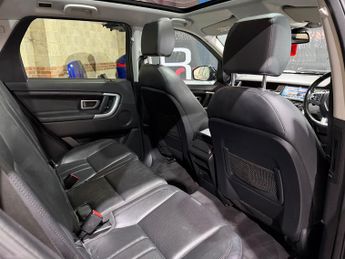Land Rover Discovery Sport 2.0 TD4 HSE Black SUV 5dr Diesel Auto 4WD Euro 6 (s/s) (180 ps)