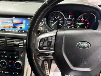 Land Rover Discovery Sport 2.0 TD4 HSE Black SUV 5dr Diesel Auto 4WD Euro 6 (s/s) (180 ps)