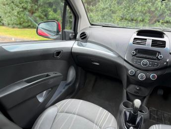 Chevrolet Spark 1.2i LT Hatchback 5dr Petrol Manual Euro 5 (81 ps)