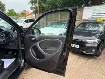 Smart ForFour 17.6kWh Prime (Premium) Hatchback 5dr Electric Auto (82 ps)