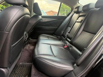 Infiniti Q50 2.0T Sport Saloon 4dr Petrol Auto Euro 5 (s/s) (211 ps)