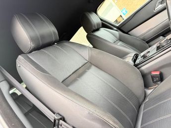 Land Rover Range Rover Velar 2.0 D180 R-Dynamic SE SUV 5dr Diesel Auto 4WD Euro 6 (s/s) (180 