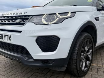 Land Rover Discovery Sport 2.0 TD4 Landmark SUV 5dr Diesel Auto 4WD Euro 6 (s/s) (180 ps)