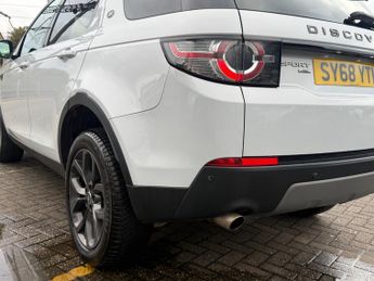 Land Rover Discovery Sport 2.0 TD4 Landmark SUV 5dr Diesel Auto 4WD Euro 6 (s/s) (180 ps)