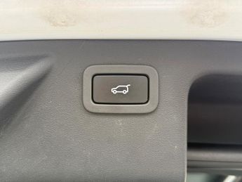 Land Rover Discovery Sport 2.0 TD4 Landmark SUV 5dr Diesel Auto 4WD Euro 6 (s/s) (180 ps)