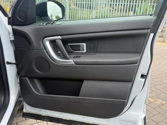 Land Rover Discovery Sport 2.0 TD4 Landmark SUV 5dr Diesel Auto 4WD Euro 6 (s/s) (180 ps)