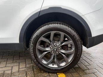 Land Rover Discovery Sport 2.0 TD4 Landmark SUV 5dr Diesel Auto 4WD Euro 6 (s/s) (180 ps)