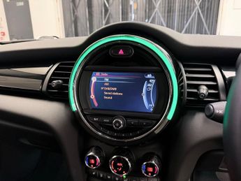 Mini Hatch 2.0 Cooper S Hatchback 3dr Petrol Auto Euro 6 (s/s) (192 ps)